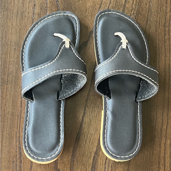 Kino Ladies Lily Black Leather Flip Flops with White Stitching - Picture 1 of 9